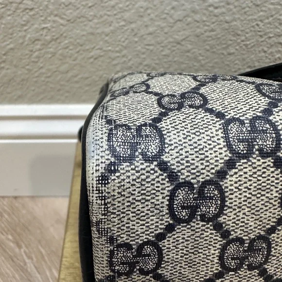 Gucci Vintage Boston Bag - Picture 8 of 17